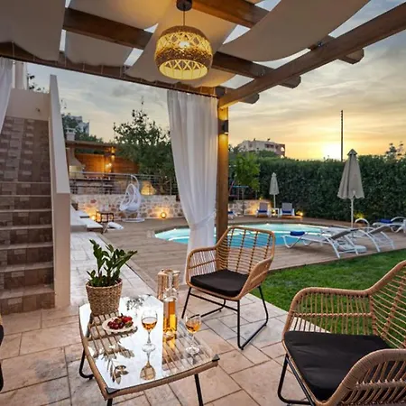 Villa Ellovos With Private Pool