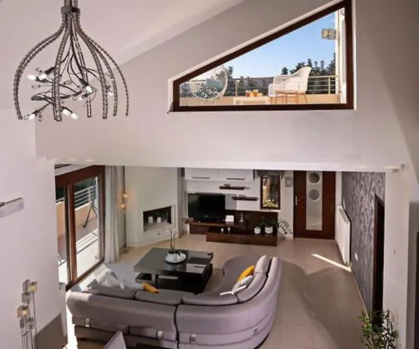 Ellovos With Private Pool Ретимно