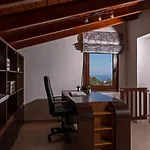 Ellovos With Private Pool Villa