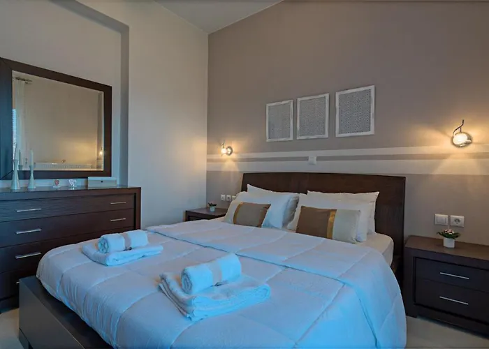 Ellovos With Private Pool Villa