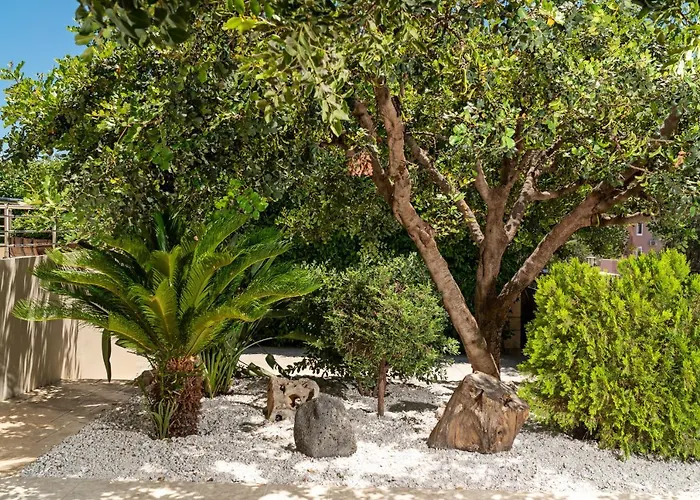 Ellovos With Private Pool Villa